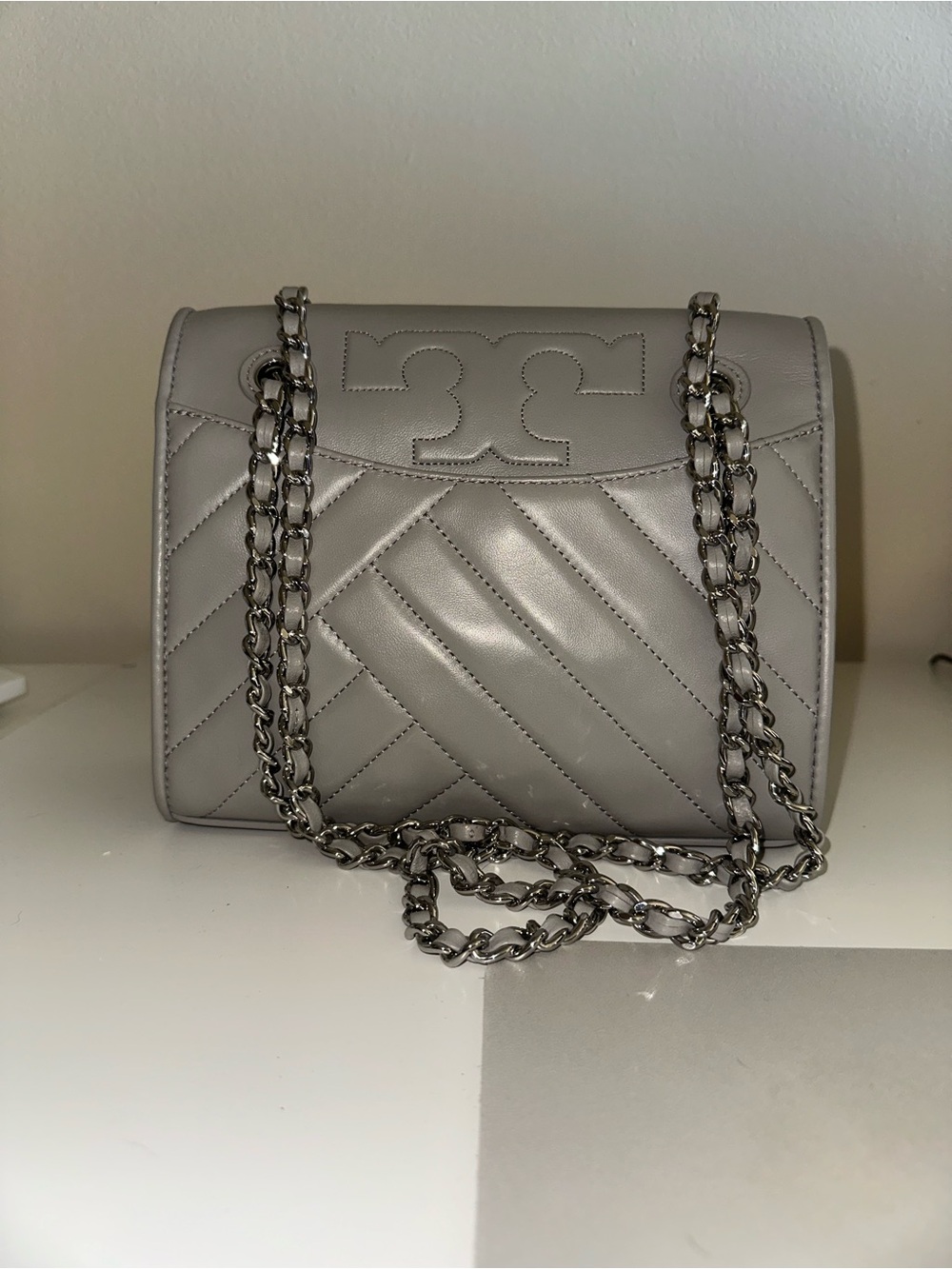 Tory Burch Quilted Leather Crossbody Bag - Gray